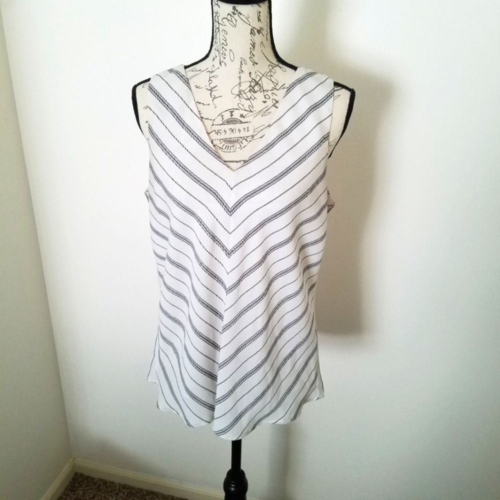 DR2 Womens Blouse White Black Stripes Size Medium